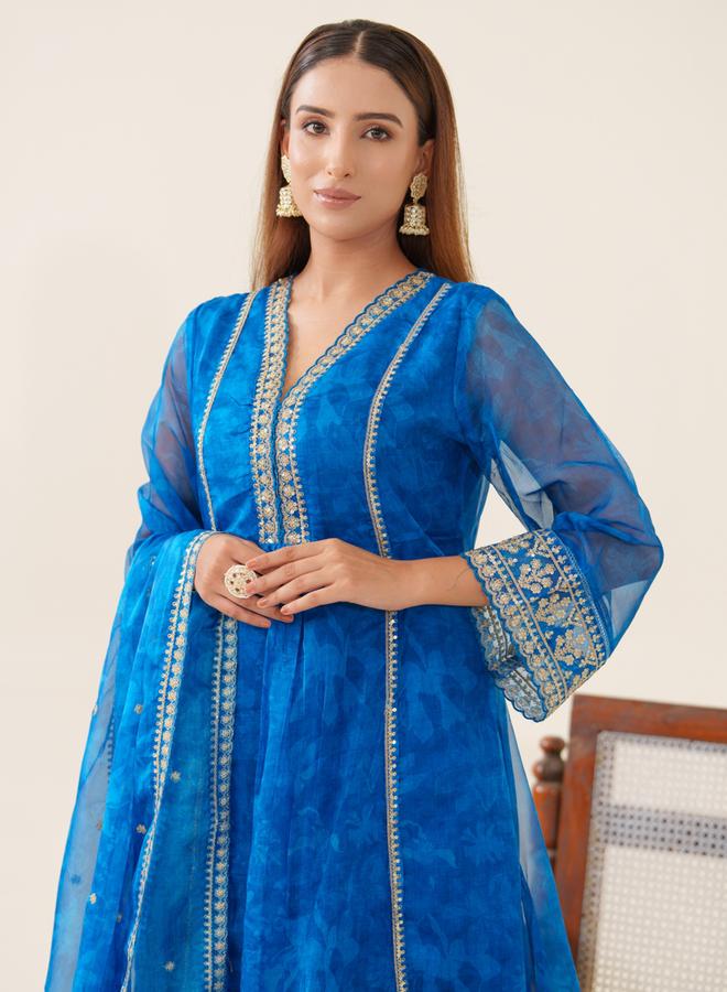 دي دبليو طقم كورتا أورجانزا مطرزة بالأزهار مع بنطال ودوباتا للنساء - Image 4